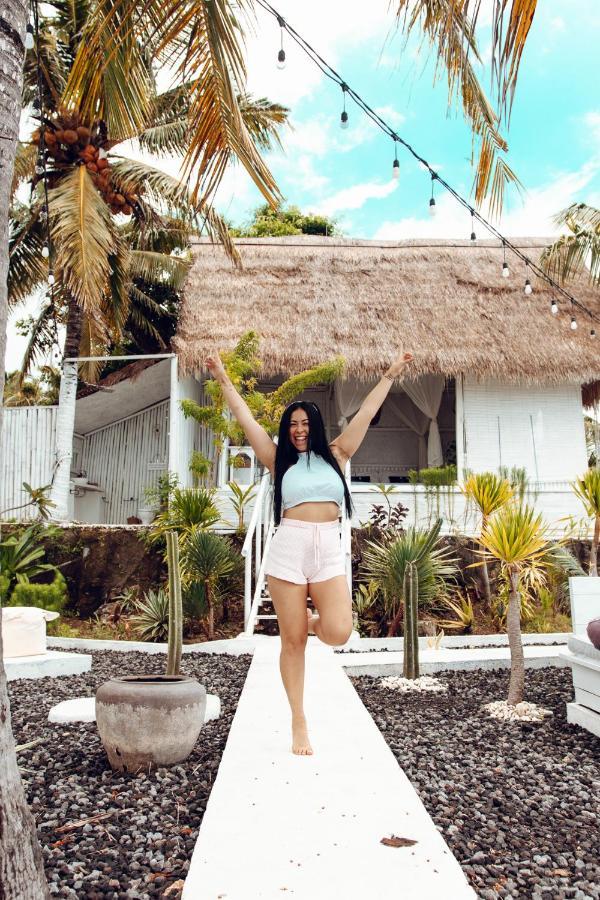 Tropical Glamping Nusa Penida - Private Romantic Seaside Bungalow Diamond Beach Polilit Kültér fotó