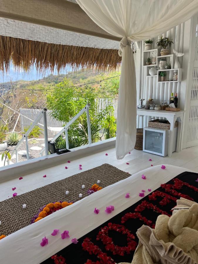 Tropical Glamping Nusa Penida - Private Romantic Seaside Bungalow Diamond Beach Polilit Kültér fotó