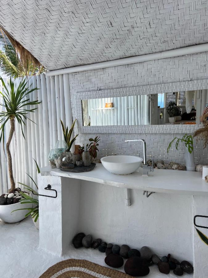 Tropical Glamping Nusa Penida - Private Romantic Seaside Bungalow Diamond Beach Polilit Kültér fotó