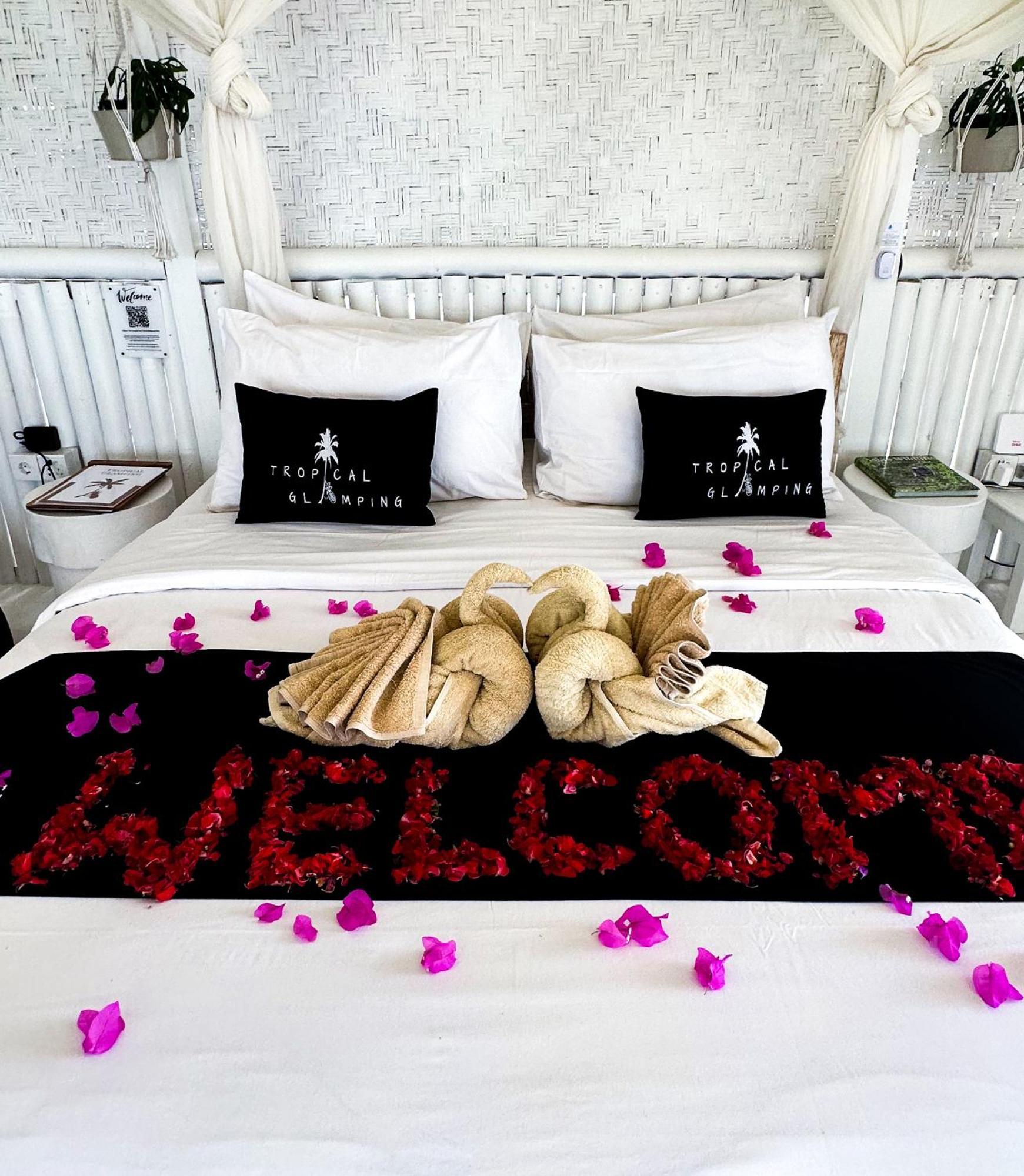 Tropical Glamping Nusa Penida - Private Romantic Seaside Bungalow Diamond Beach Polilit Kültér fotó